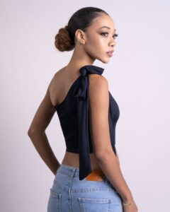 Top-Cropped Monaco Negro