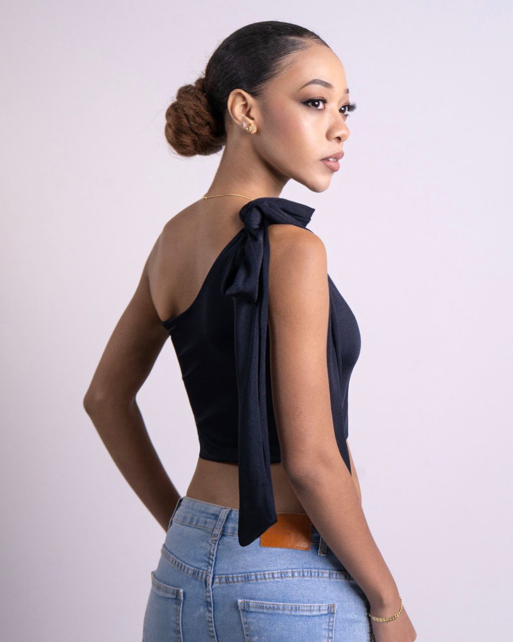 Top-Cropped Monaco Negro